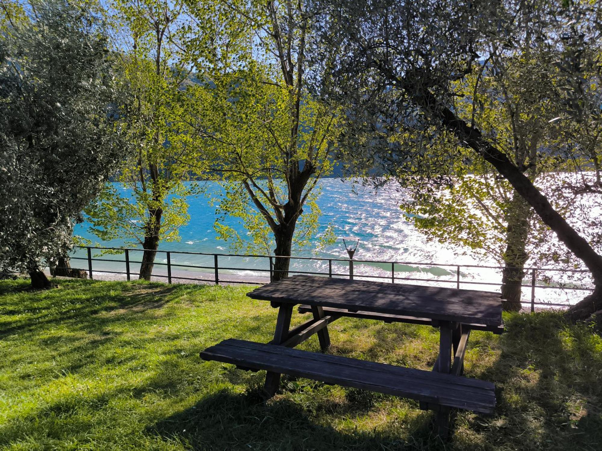 La Meridiana Sul Lago Abbadia Lariana Habitación foto